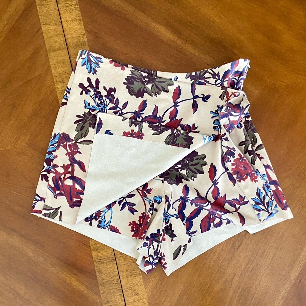 Zara Floral Print Suede Finish Skort